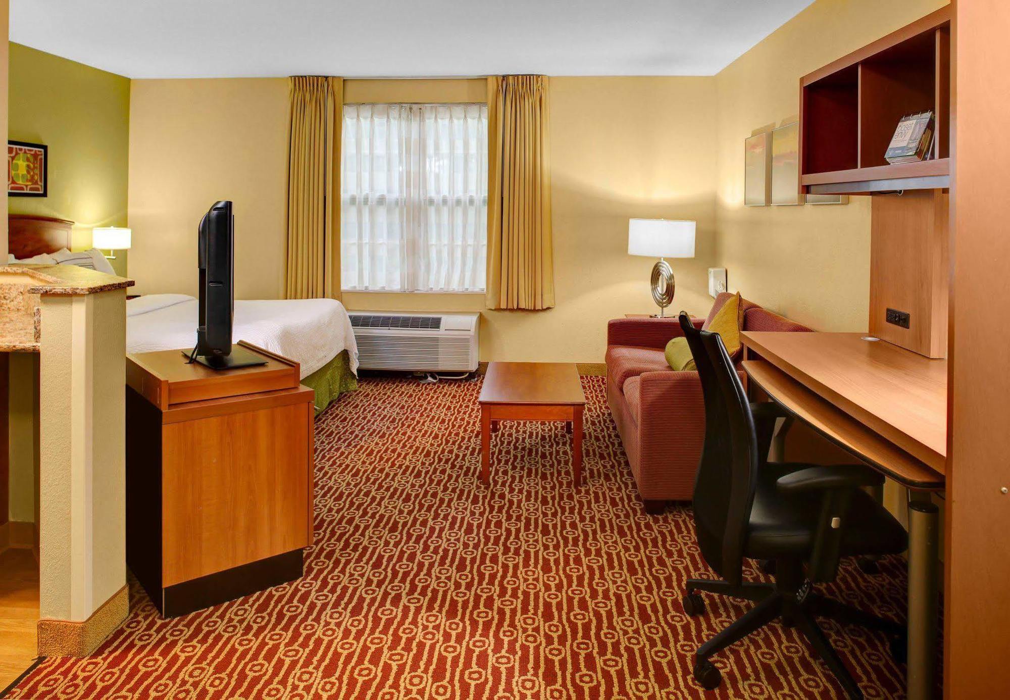 Hawthorn Extended By Wyndham Cincinnati Ne Hotel